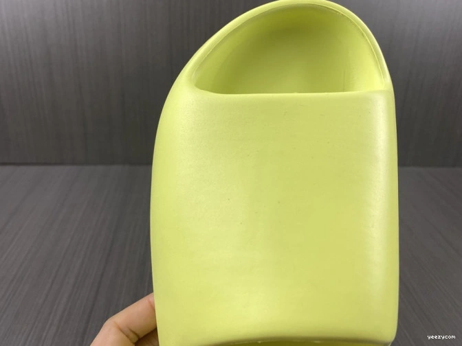 Slide GX6138 Adidas Yeezy Green 0710